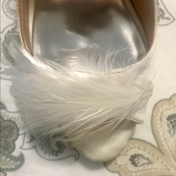 Sold***^Madgley Mischka Pumps ⚜ - Picture 4 of 8